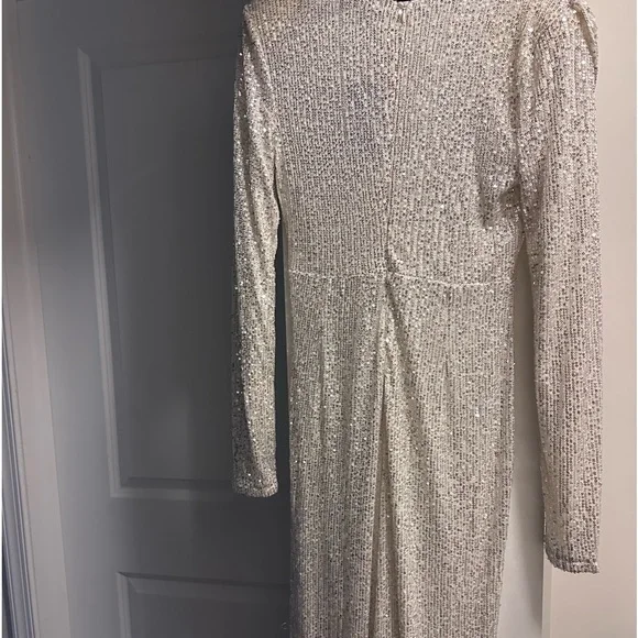Silver Sequin jumpsuit new padded shoulders - Picture 3 of 3
